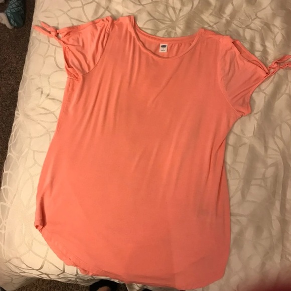 SOLD! T Shirt Bundle - Picture 5 of 7